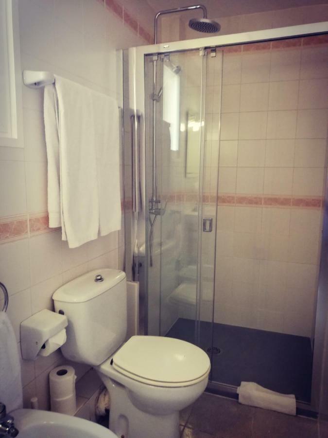Hostal Parellades Sitges Eksteriør billede