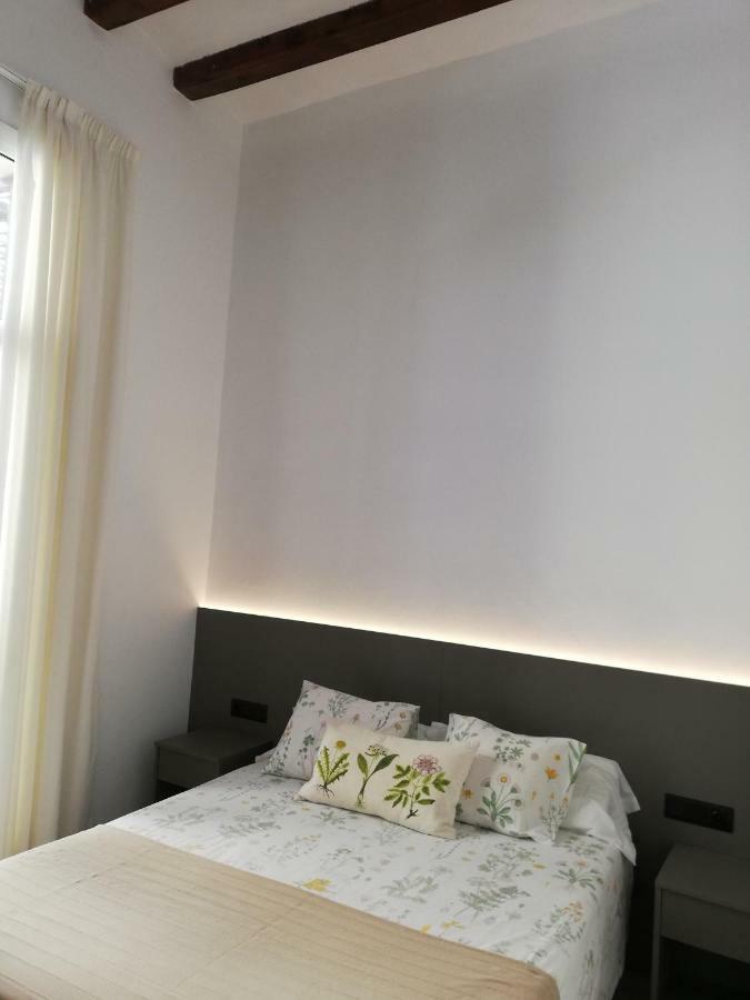 Hostal Parellades Sitges Eksteriør billede